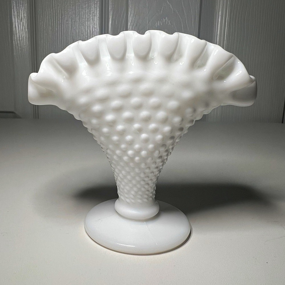Vintage Fenton White Milk Glass Hobnail Fan Vase 4" approx Pre-1970 Unmarked